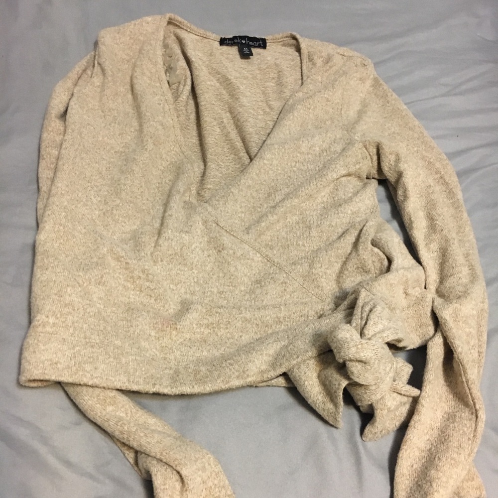 Long sleeve, wrap tie top